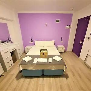 Lavender Çeşme